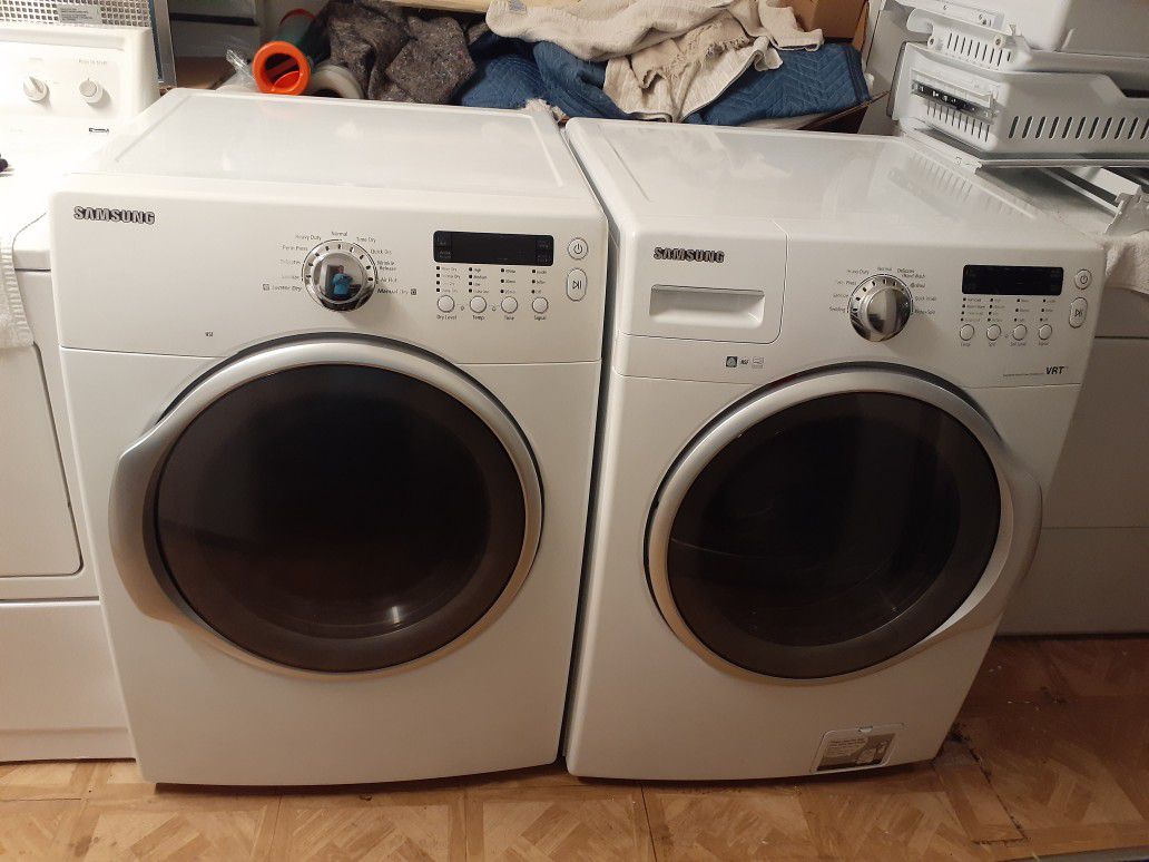 Samsung VRT matching front load washer dryer set