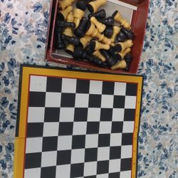 Chess Board Game NEW 