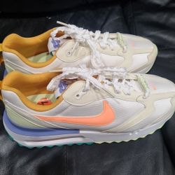 Nike  Air Max Womens Dawn Running Shoes White/ Multi Color Size 11 