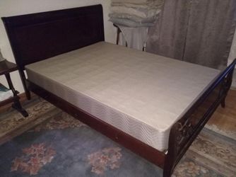 2 Full Size Mattresses, 1 full Box Spring & Metal Frames - take 1, take all