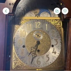 Grandfather Clock First Come first Serve  Best Offer Takes It