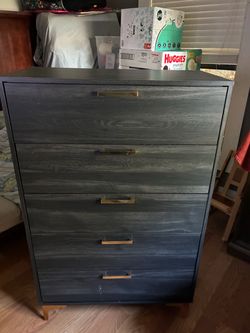 Dresser 5 Drawers