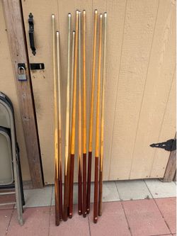 Set of 10 billiards sticks