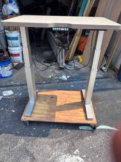 Electric Standing Desk with Lower Shelf