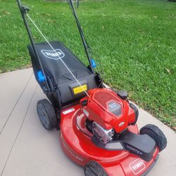NEW TORO 22" SELF-PROPELLED SMARTSTOW  Lawn Mower  With Vortex Technology