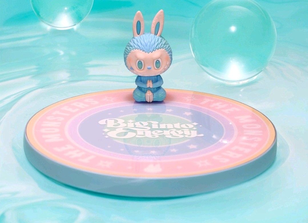 Labubu Big Into Energy Charging Pad