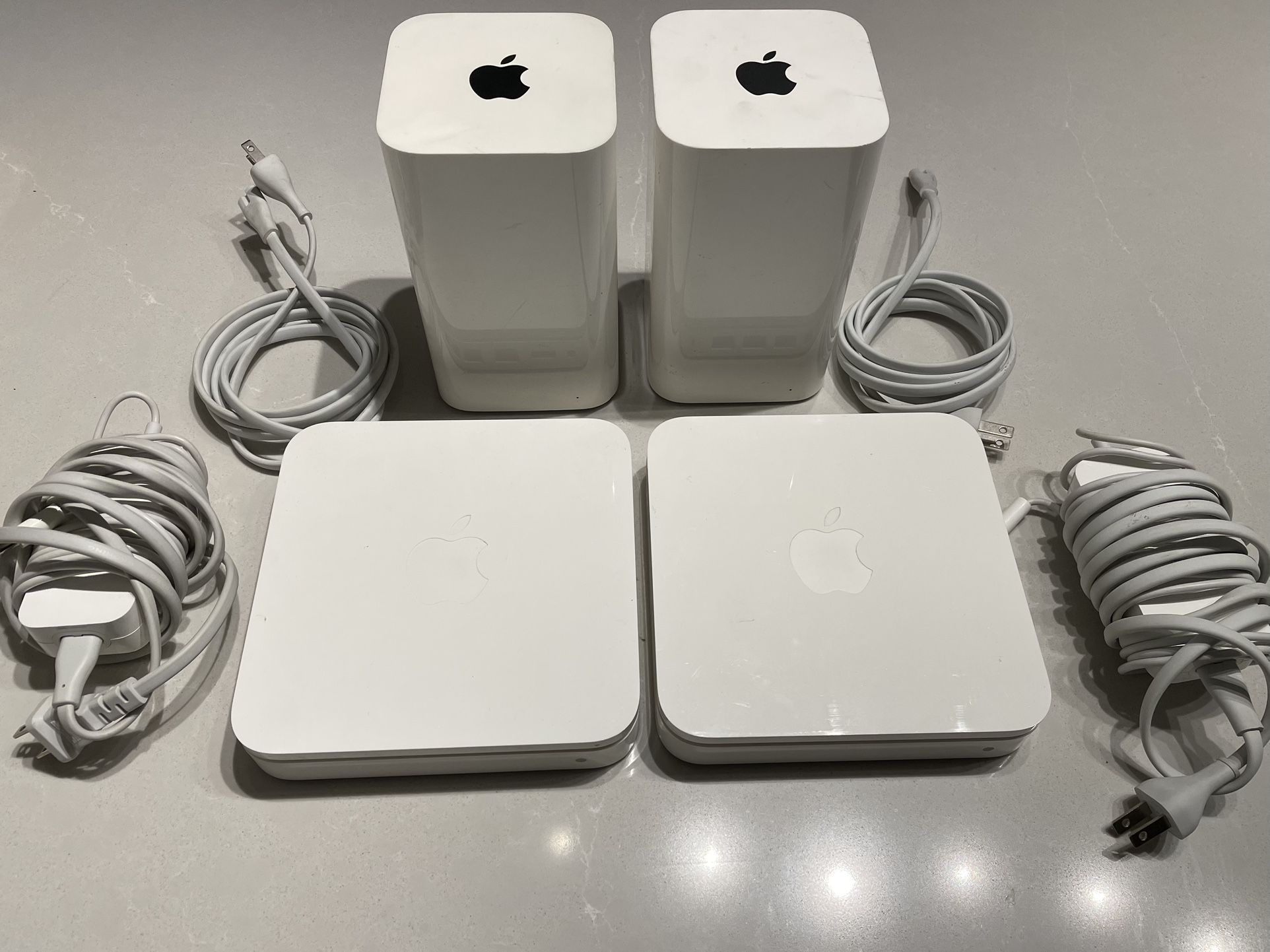 Set of 4 Apple AirPort Extreme WiFi Routers