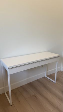 White Modern Desk