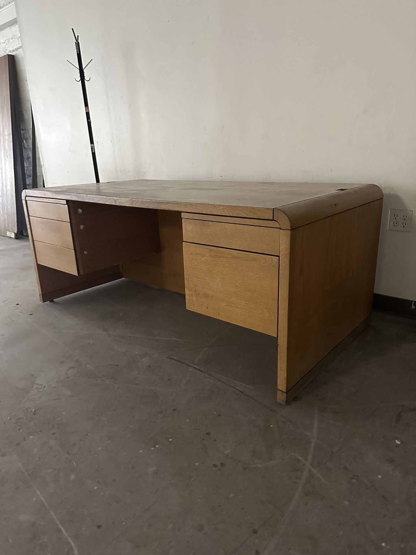 Lg Solid Oak Desk