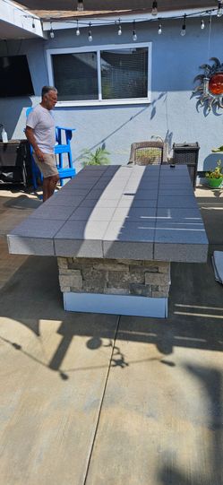 Free  OutdoorTable