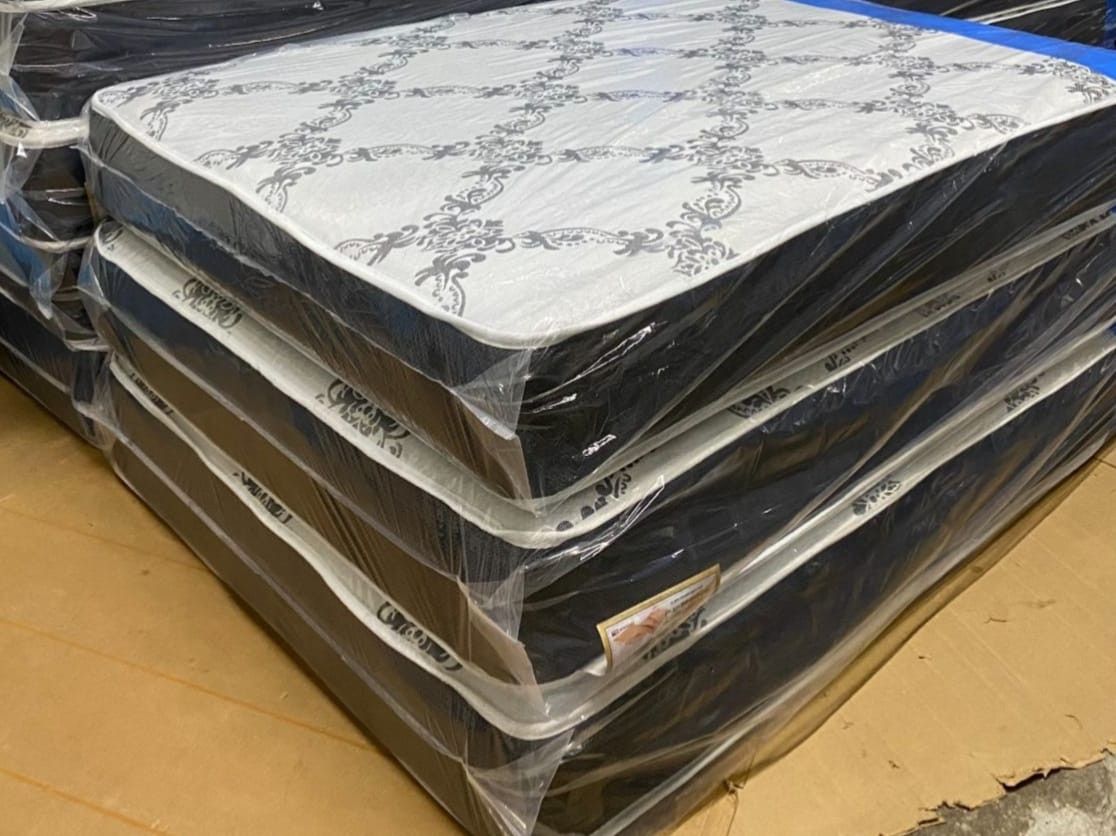 Venta King & Queen Mattress
Moving Out Sale!.🆓🏠 🚚.COD