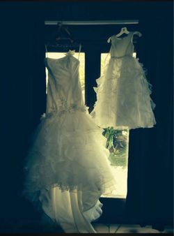 Ivory wedding gown size 10