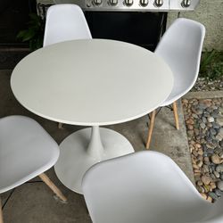 4 Piece White Table For Sale