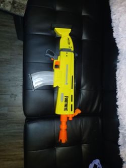 Nerf Fortnite Blaster with Magazine