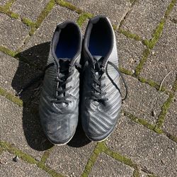 Soccer Shoe Size 10.5