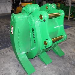 Excavator CAT 330 Manual Grapple 50 inch. It Fits with 25-35 Tons Machine. Without the Pins.