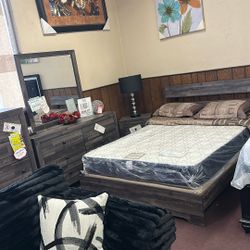 Queen Size Bedroom Set