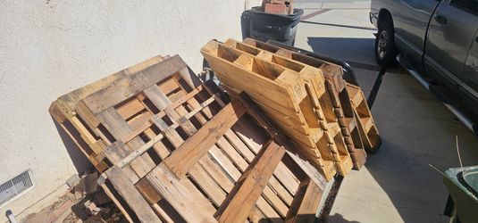 11 free pallets good condition free must take all