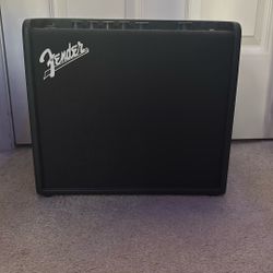 Fender Mustang LT25 Guitar Amplifier