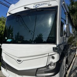 Rv Motorhome Detail Polish And Wax Paint Correction 