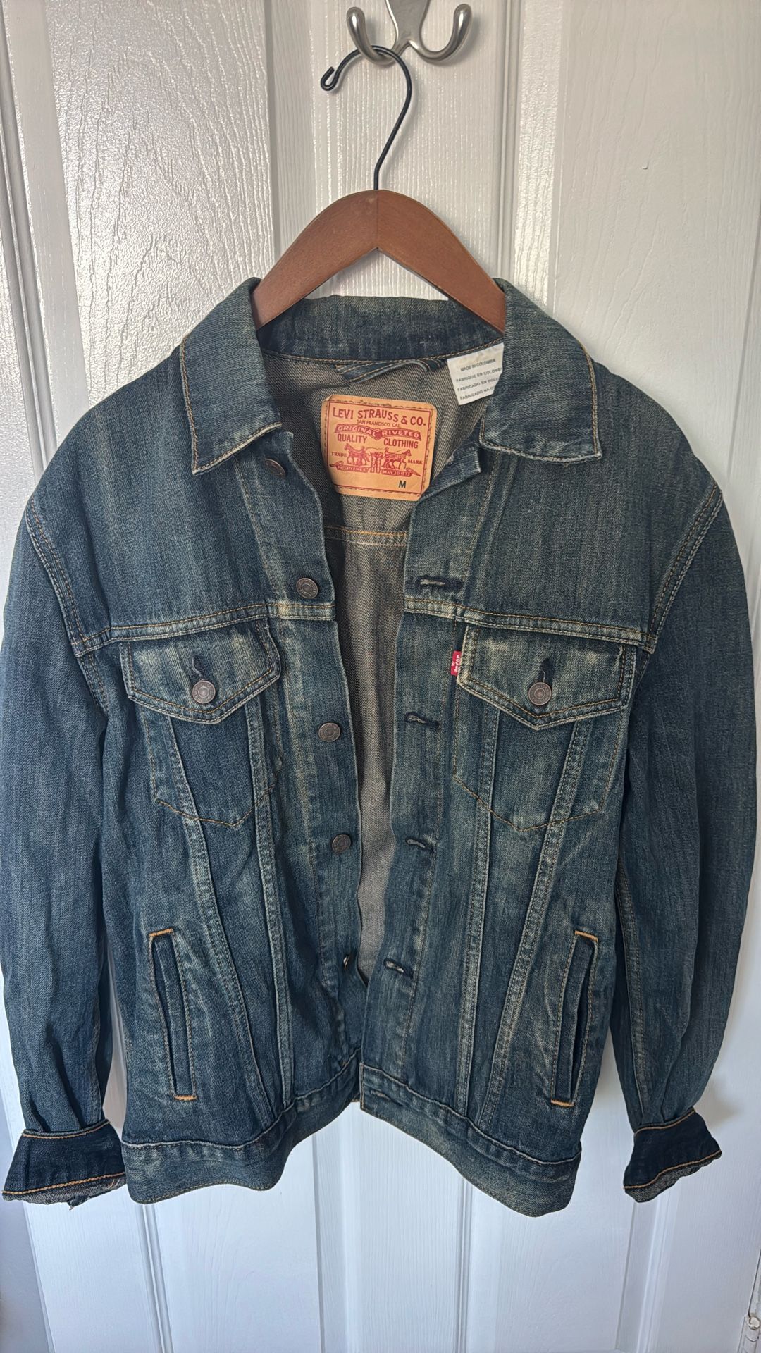 Men’s LEVI Medium Denim Jacket