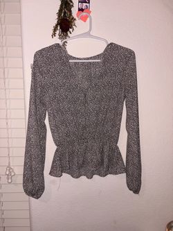 Black/white top