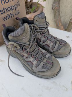 Vasque hiking shoes Size 9
