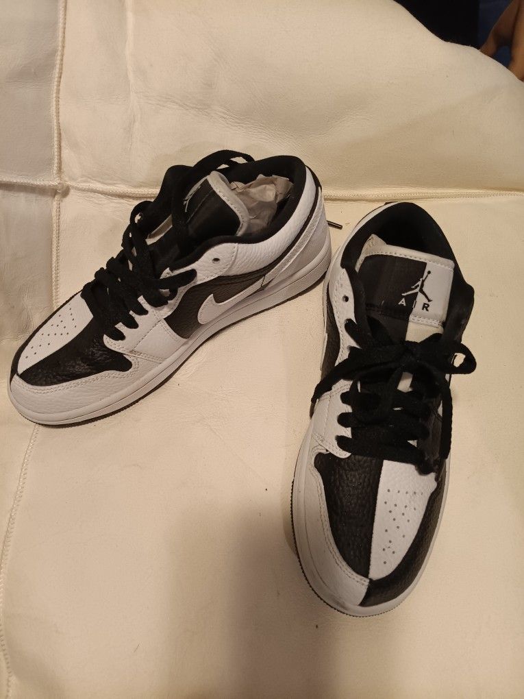 Nike Air Jordan Homage Black N White Shoes Sz 6