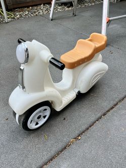 Ride Along Scooter/Vespa