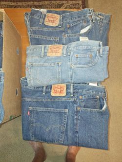 LEVI'S BLUE JEANS