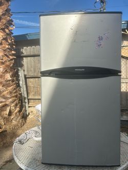 Mini fridge