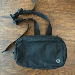 Lululemon Fannypack Tote
