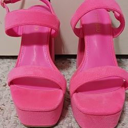 Womens Size 7 Platform Heels