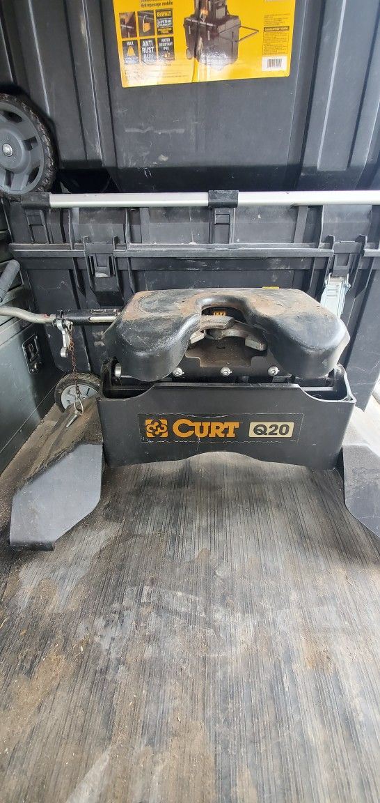 Curt Q20 5th Wheeler