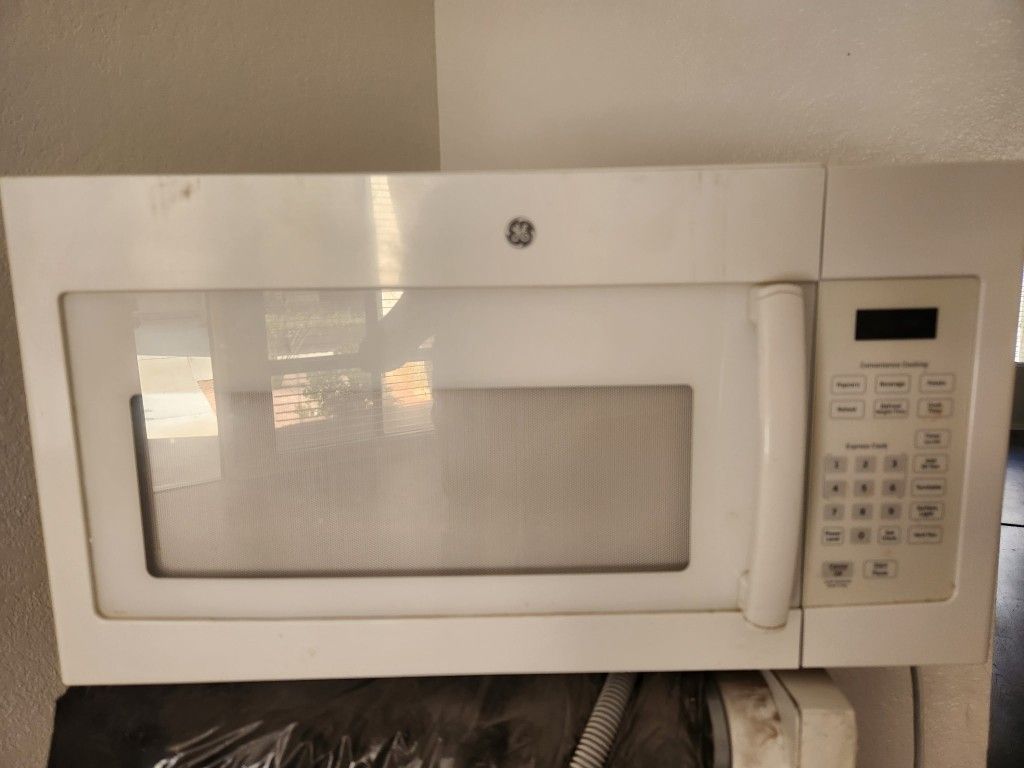 Frigidaire Microwave