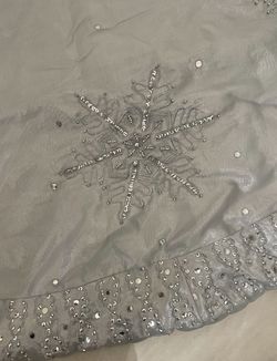 Beautiful Christmas Tree Skirt