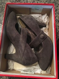 Aerosoles high heel shoes