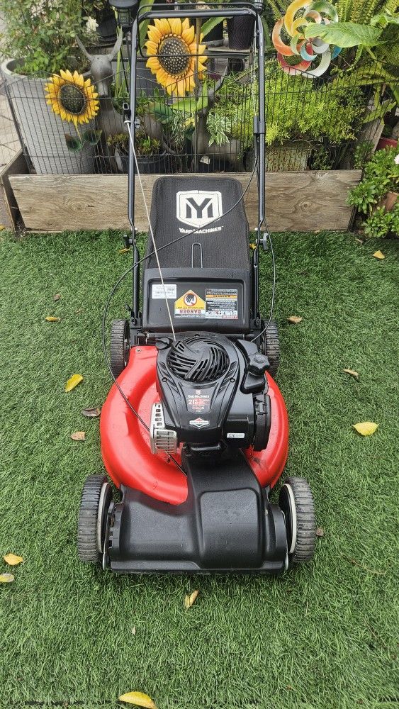 Yard Machines Gas 140cc 21