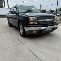 2005 Chevy Avalanche 
