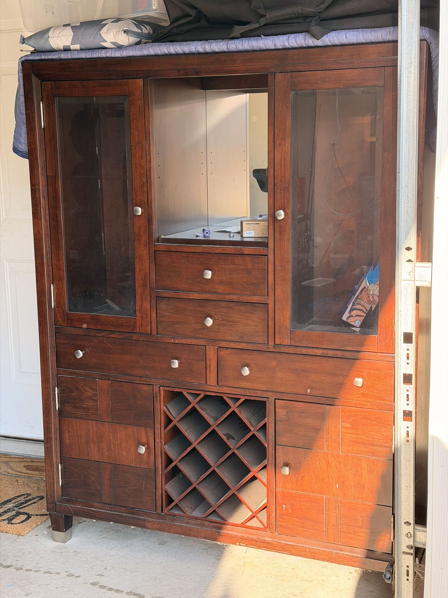 Wooden Hutch / China Cabinet – Solid & Heavy