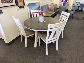 Round Dining Table Set with 4 Chairs