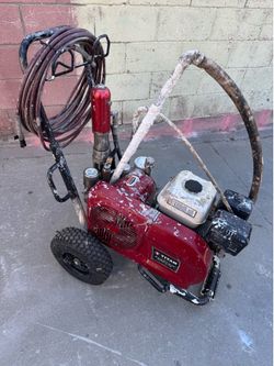 Titan 8900 plus gas airless paint sprayer good condition with hose and gun sprayer