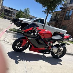 2010 Ducati 848