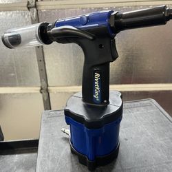 Rivet King Riveter 