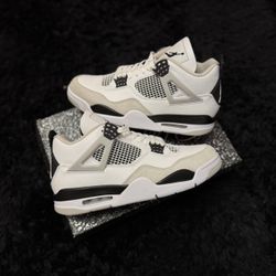 Jordan 4 Military black 