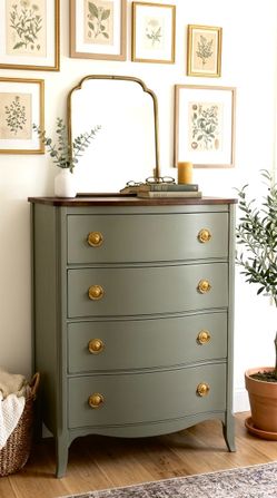 Tall 4 drawer bow front dresser