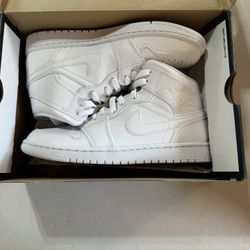 Jordan 1 All White