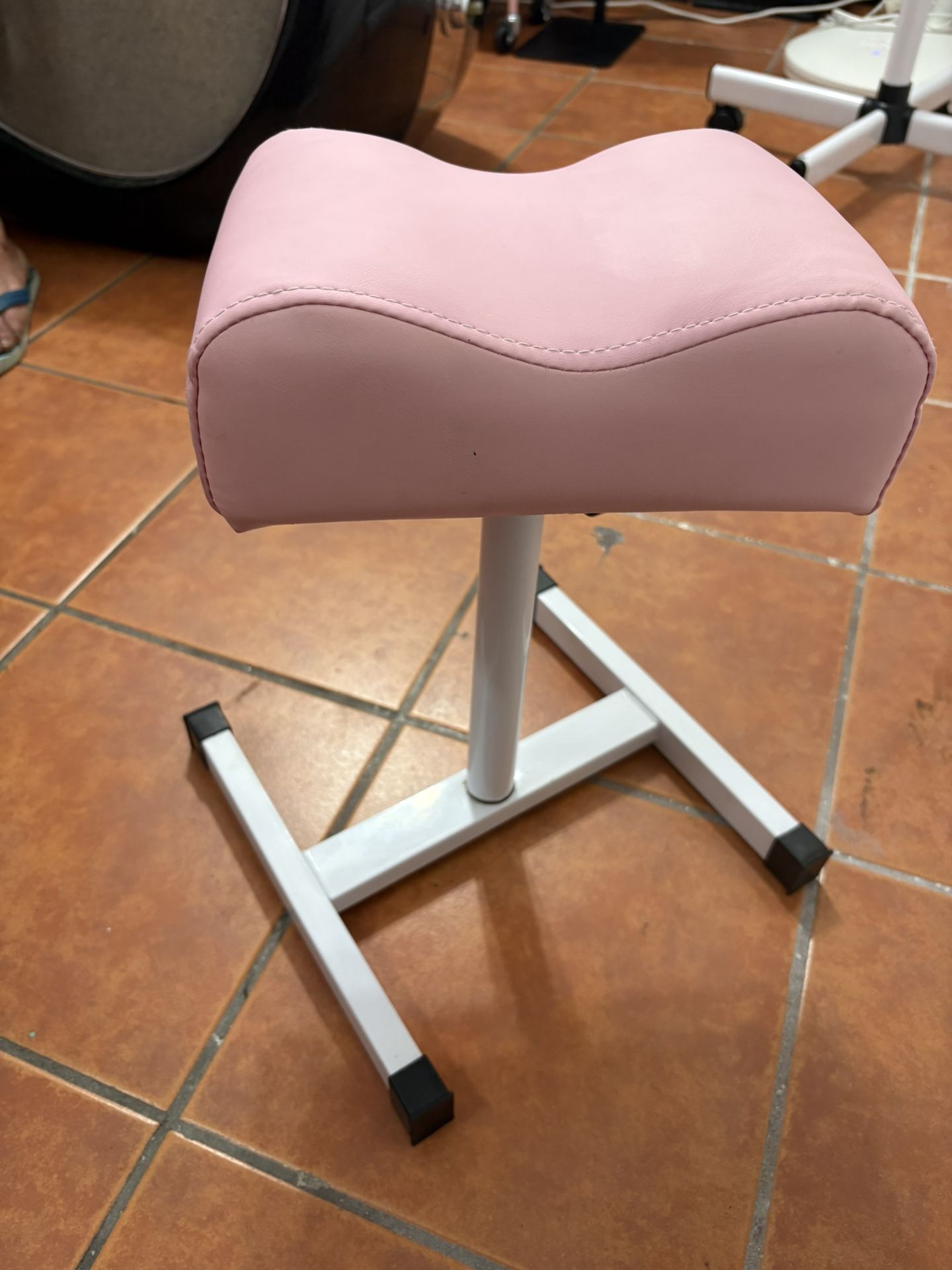 Apoyo Para La Pierna Para Pedicure - Solo $15!!