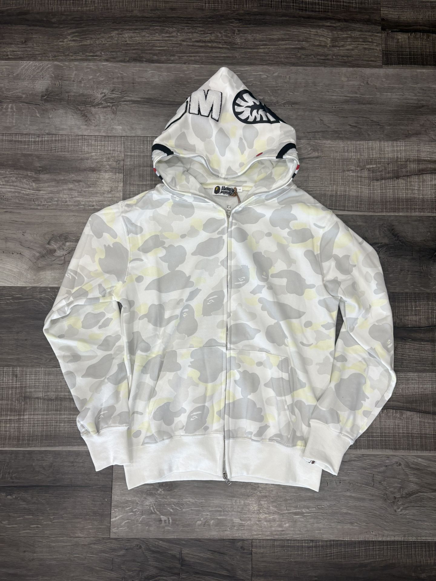 ape Zipup Size L new 