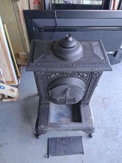 Roberts Stevenson & Co. Antique Cast Iron Parlor Stove
